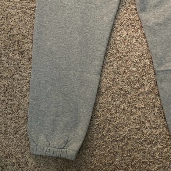 Polo Ralph Lauren Kid’s Gray Fleece Drawstring Sweatpants Size 8/10 NWOT - Picture 4 of 5